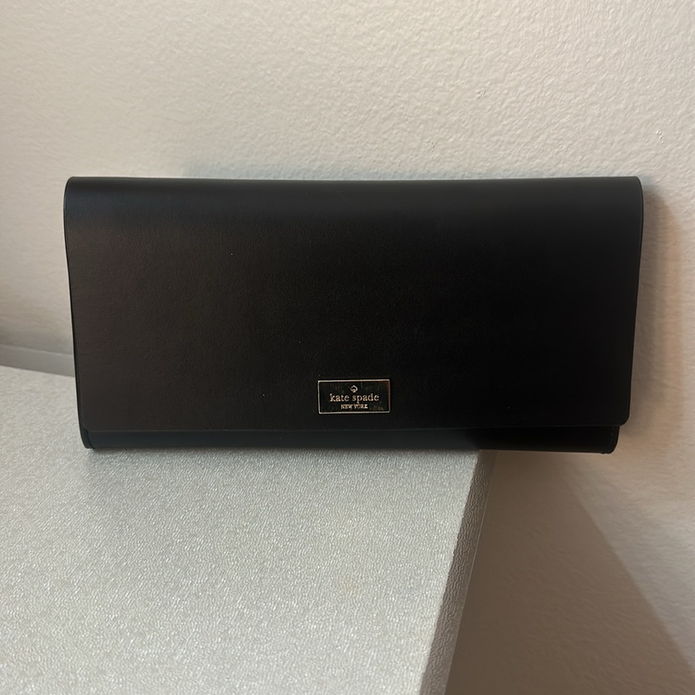 Kate Spade (Leather wallet)